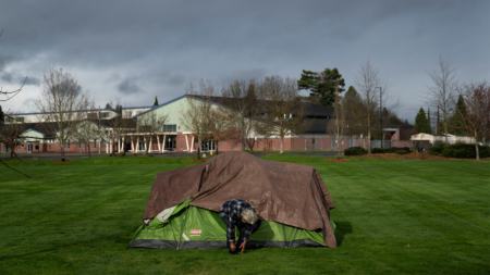 Judge blocks Oregon city at center of SCOTUS homelessness ruling from enforcing ban on encampments