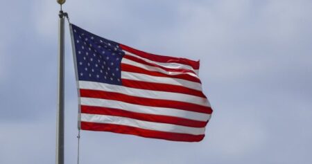 Ontario city removing American flags from facilities, adding giant maple leaves