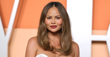 Get Chrissy Teigen’s $550 Cashmere Sweater Look for Just $40 at Amazon — It’s an Everyday Stunner!