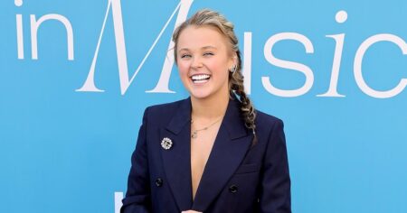 JoJo Siwa Is Nearly Unrecognizable in ‘Clean Girl’ Makeunder: See Her Transformation