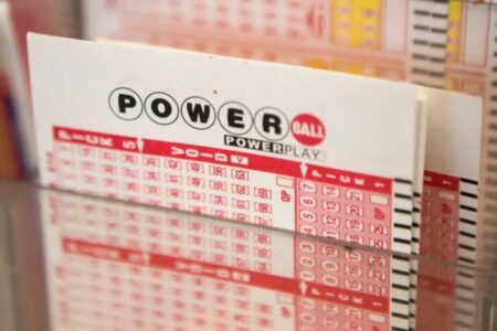 Powerball player wins $527 million jackpot in California