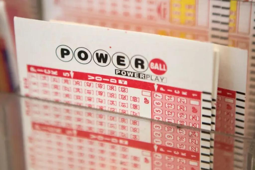Powerball player wins $527 million jackpot in California