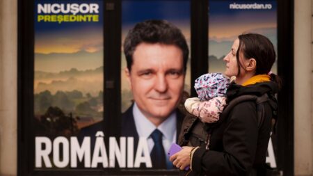 Nearly 40% of Romanian voters undecided before presidential election