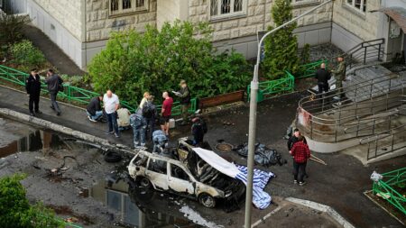 Russia detains suspect in car blast that killed top general