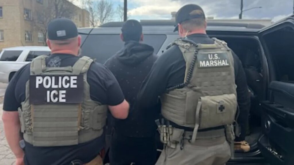 Illegal immigrant who allegedly escaped Colorado ICE site during power outage captured on bus