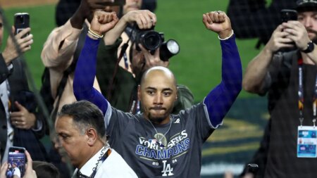 Mookie Betts makes decision on Dodgers' White House visit after skipping with Red Sox