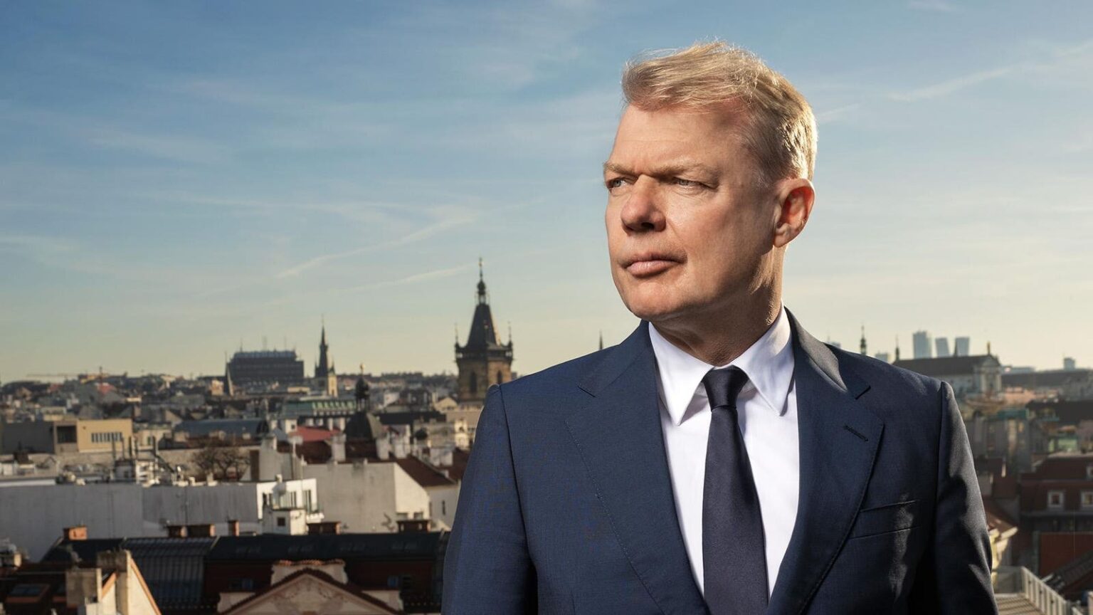 Why This Dutch Billionaire Could Benefit From US-China Trade War