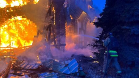 Russian attacks on Ukraine intensify in make-or-break week for peace talks