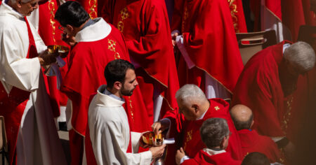 One Key to a Successful Campaign for Pope? Act Like You’re Not Campaigning.