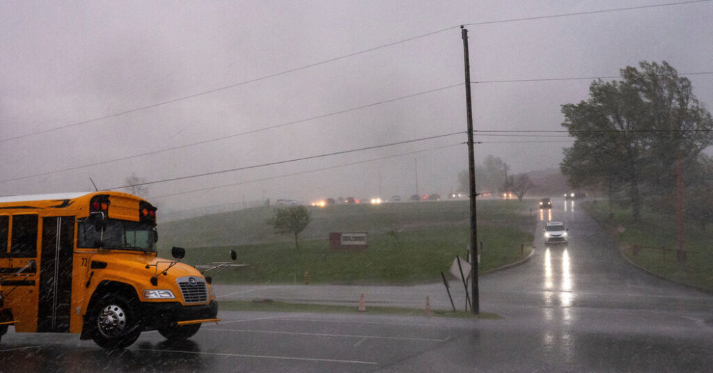 At Least 4 Die in Pennsylvania as Storm Leaves 400,000 Without Power