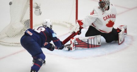 USA wins women’s ice hockey world championship final 4-3 in OT against Canada