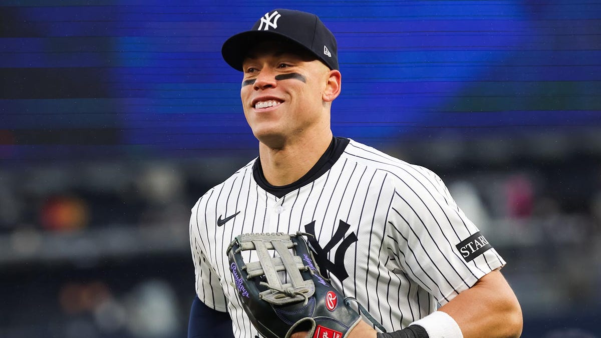Aaron Judge smiles on field