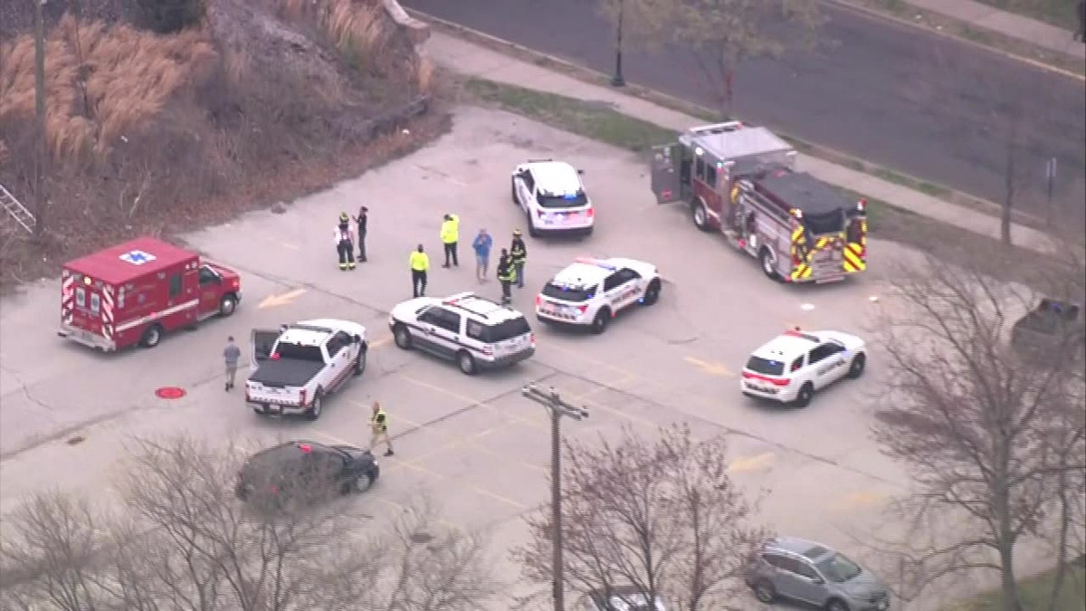 3 struck by train and killed in Bucks County