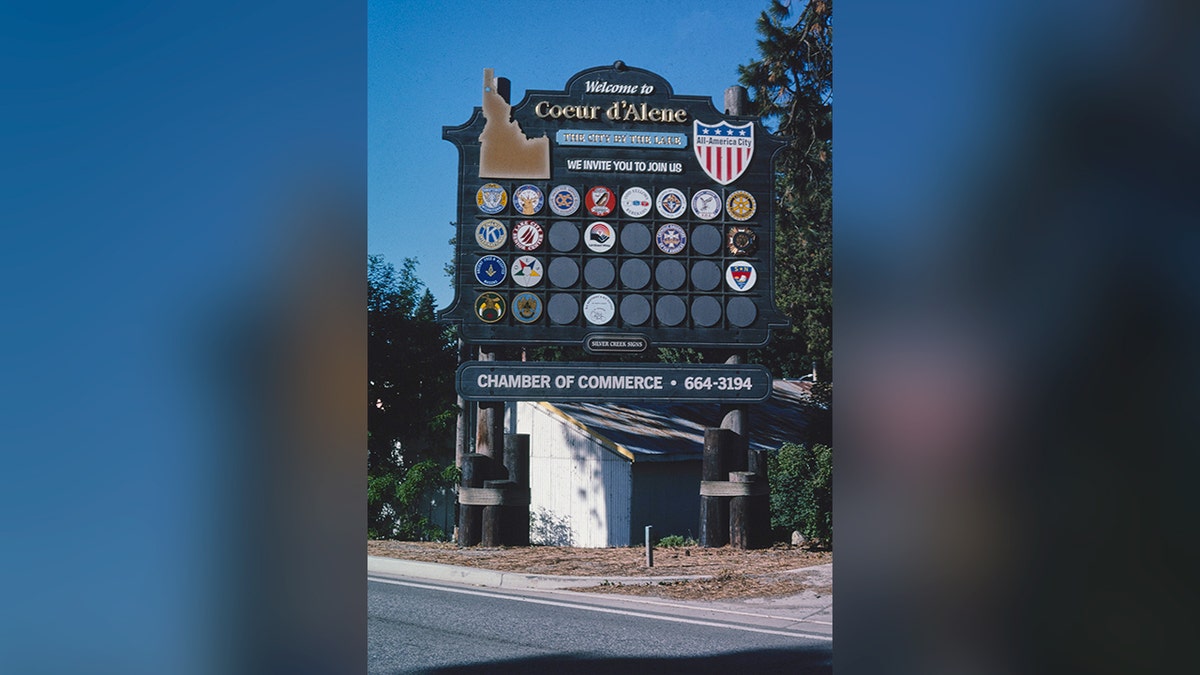 Welcome to Coeur d'Alene sign