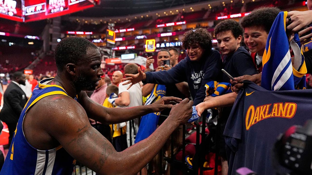 Draymond Green greets fans