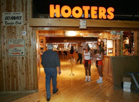 Hooters Files for Bankruptcy with Plan to Bring Back Original Founders