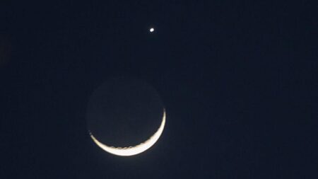 The Rare Planetary ‘Smiley Face’ in the Stars Is Just a Day Away