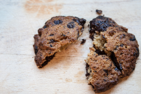 Couple Fighting Over Who Ate Most of Cookie Ask for Help—Internet Delivers