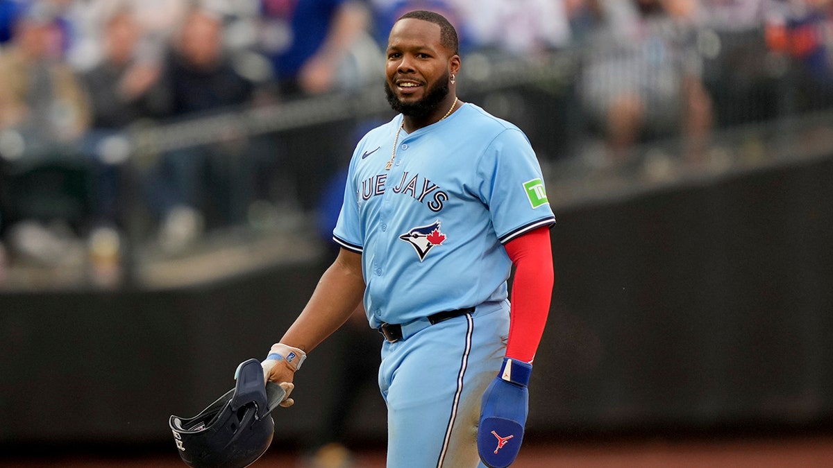 Vlad Jr walks back