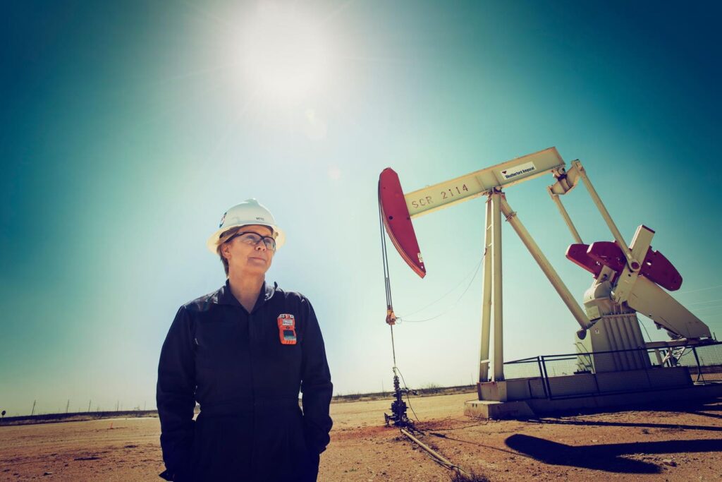 Oxy Set To Suck CO2 Out Of The Air, Then Inject It In Old Oilfields