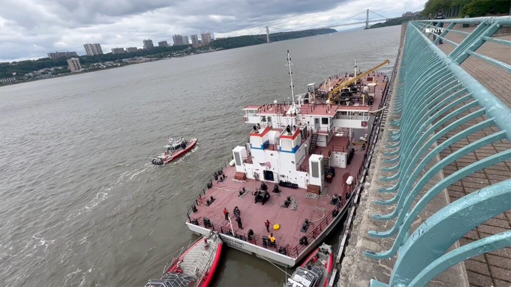 NYC sewage boat explosion in Hudson River kills 1 city worker, injures 2 others