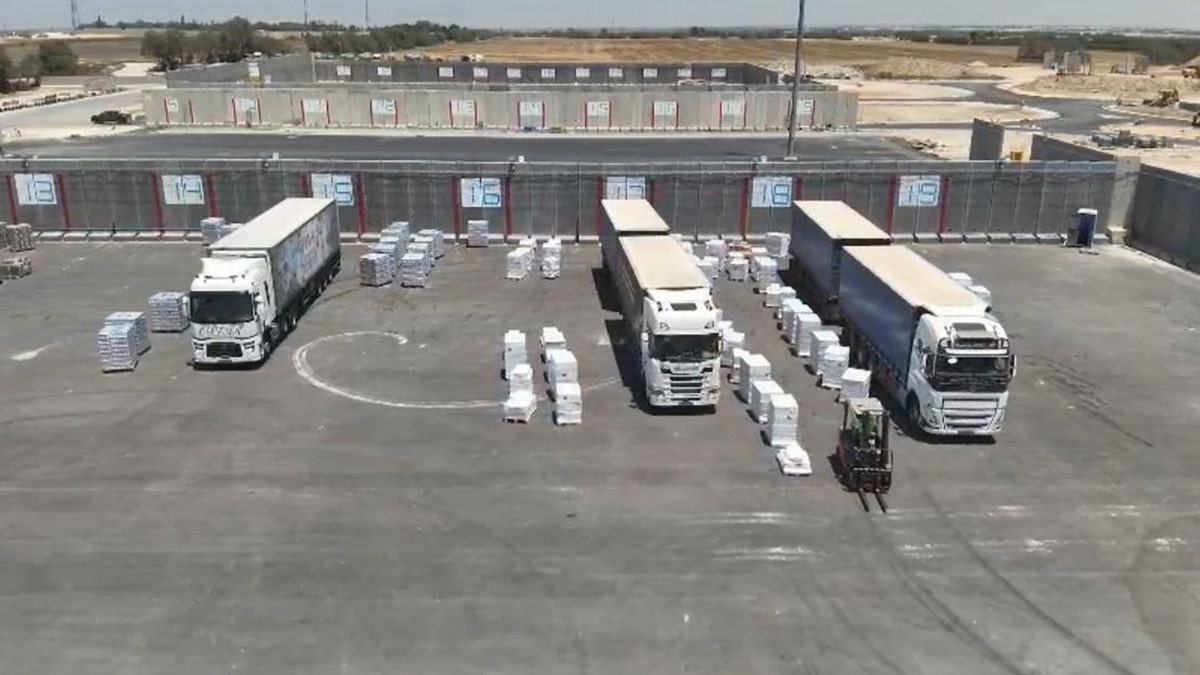 Trucks of aid for Palestinians in Gaza