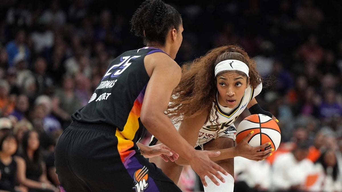 Angel Reese vs Alyssa Thomas