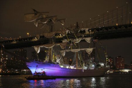 Mexican Navy Ship Strikes Brooklyn Bridge, Multiple Injuries Reported