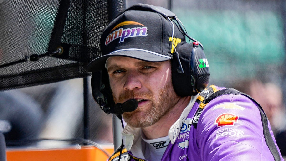 Conor Daly on the mic