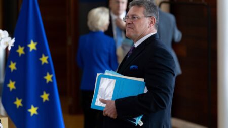 EU trade chief to meet US counterpart in Paris amid increased tariff t