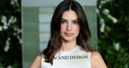 Emily Ratajkowski’s Go-To Makeup Remover Is Only $20 on Amazon and Doesn’t Require Rinsing