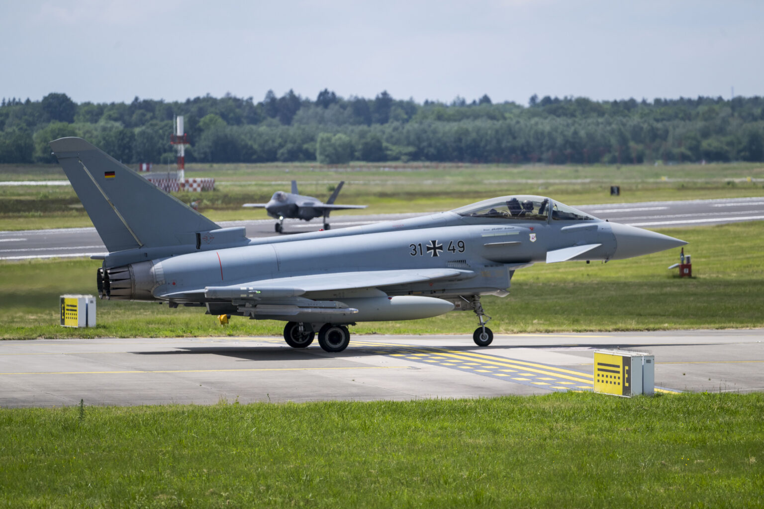 NATO Scrambles Fighter Jets To Intercept Russia Spy Planes
