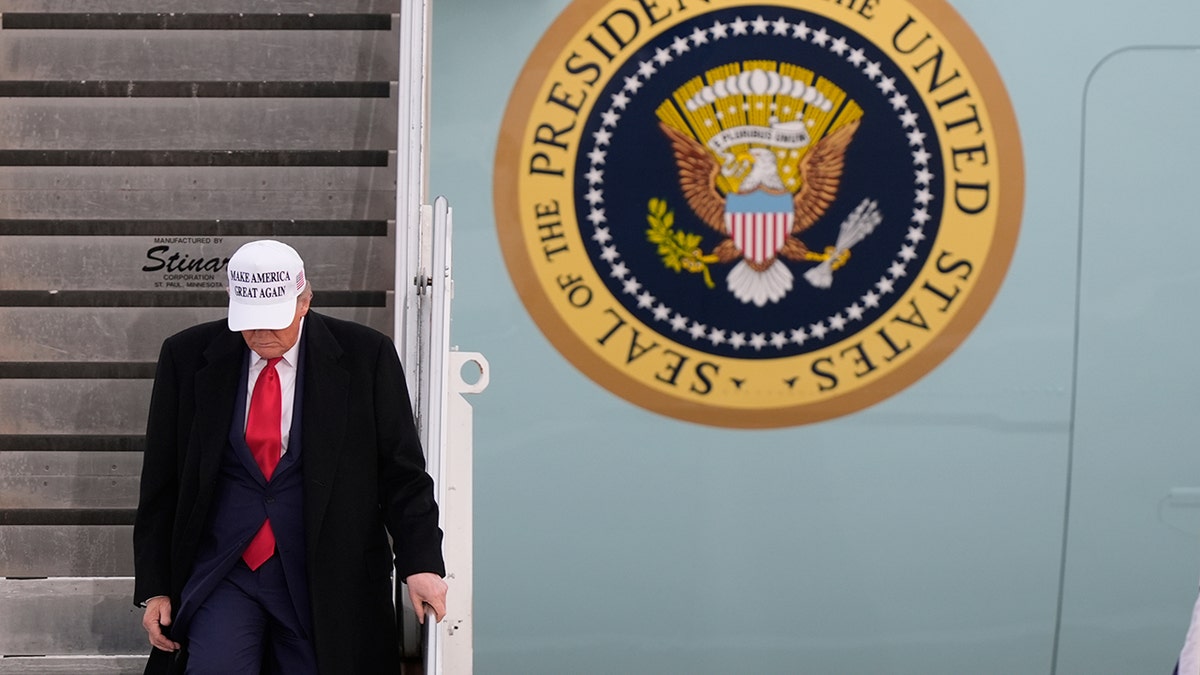 Trump arrives on Air Force One in Canada for G-7