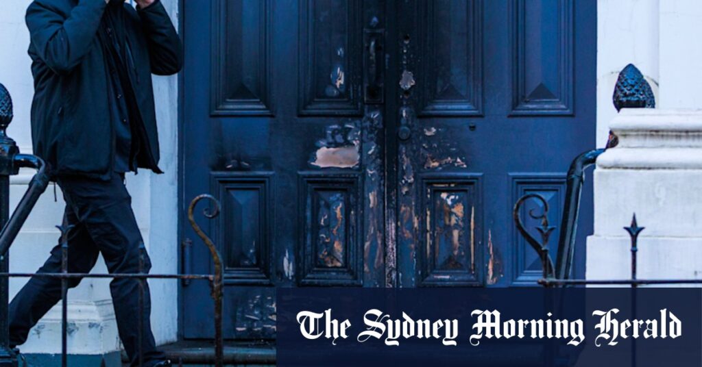 East Melbourne Synagogue set on fire, charges laid against Toongabbie man