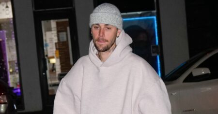 Justin Bieber Releases Surprise 7th Album ‘Swag’