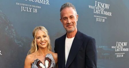 Sarah Michelle Gellar, Husband Freddie Prinze Jr. Attend ‘IKWYDLS’ Premiere Nearly 20 Years After OG
