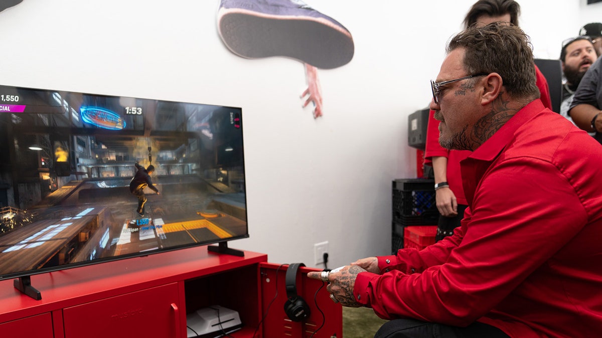 Bam Margera playing Tony Hawk