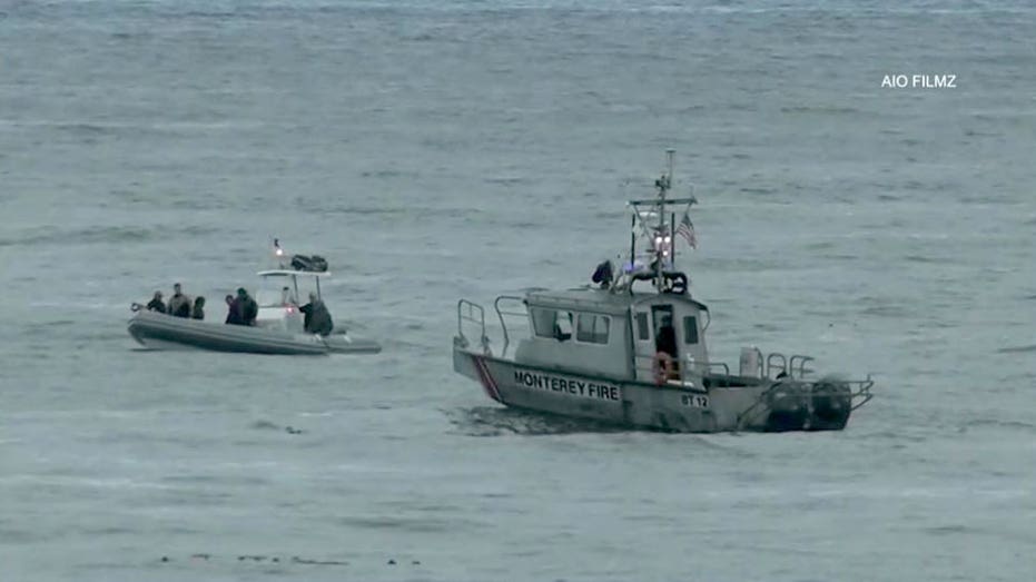 Plane crash off California coast kills 3