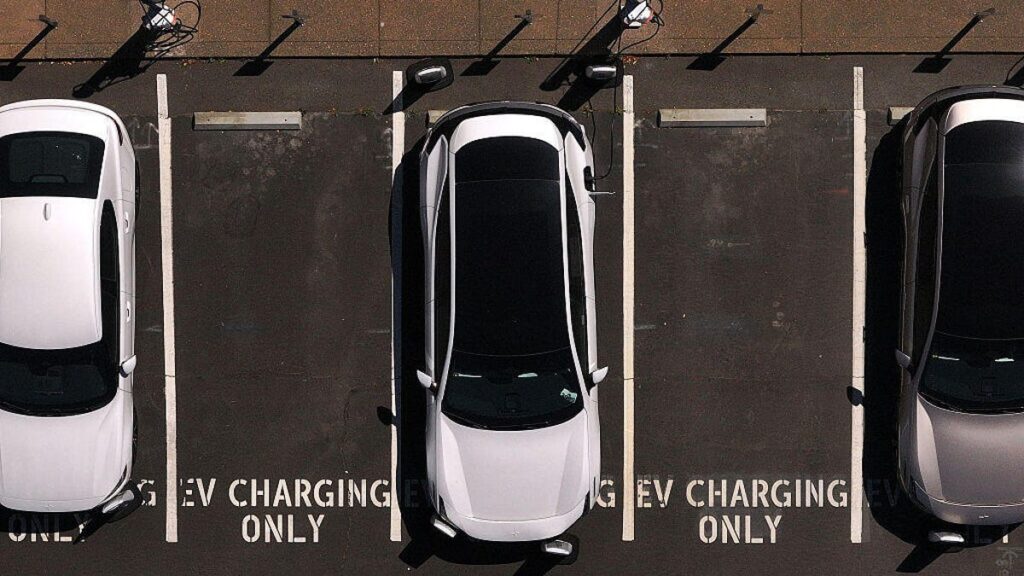 Last Call for the $7,500 EV Tax Credit: It Expires in September