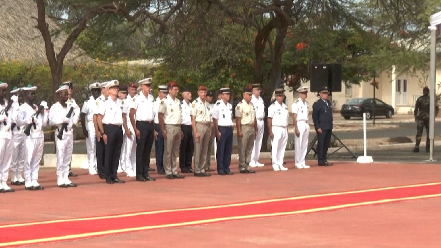 France withdraws from its last military bases in Senegal