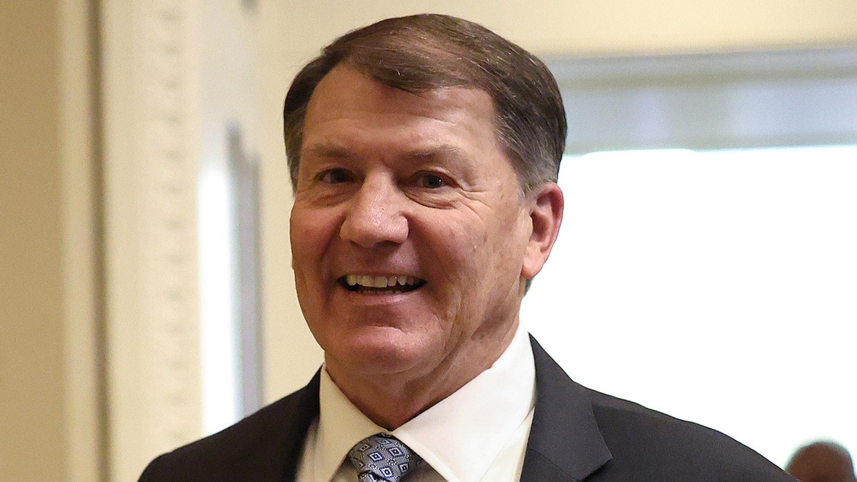 Sen. Mike Rounds