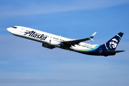 Alaska Airlines grounds all flights after IT outage disrupts systems