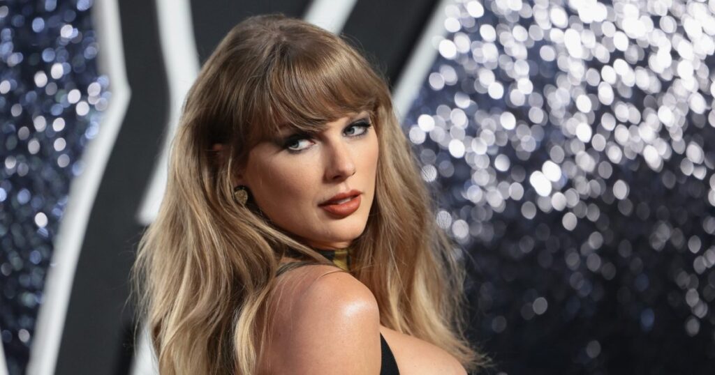 Taylor Swift Just Rocked the Gingham Set of Our Dreams — Here Are 13 Similar Picks