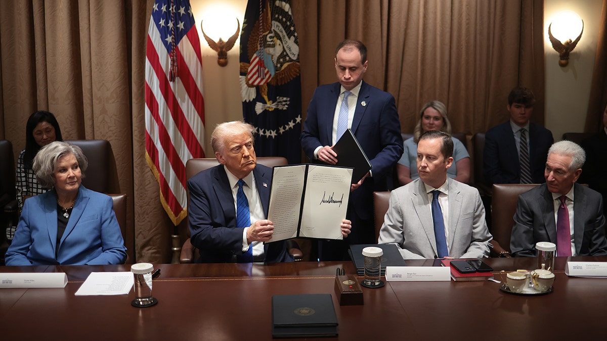 Trump signs elections executive order