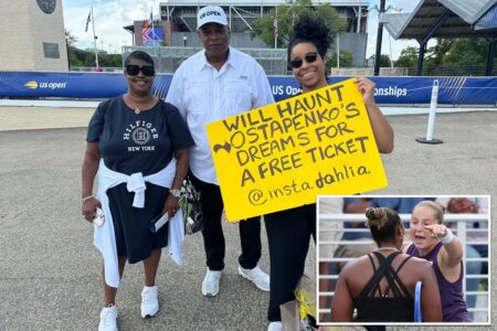 Tennis fan scores free US open ticket with sign ripping sore loser Jeļena Ostapenko