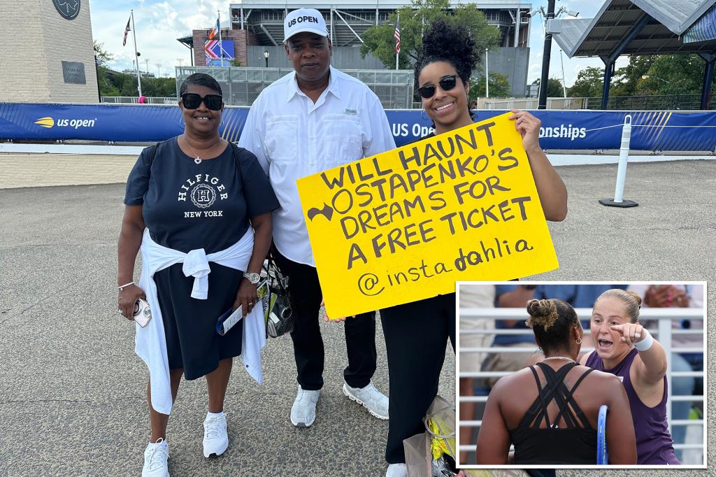 Tennis fan scores free US open ticket with sign ripping sore loser Jeļena Ostapenko