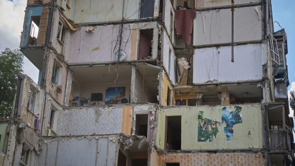 At least five killed in Russian strikes on Kharkiv and Zaporizhzhia