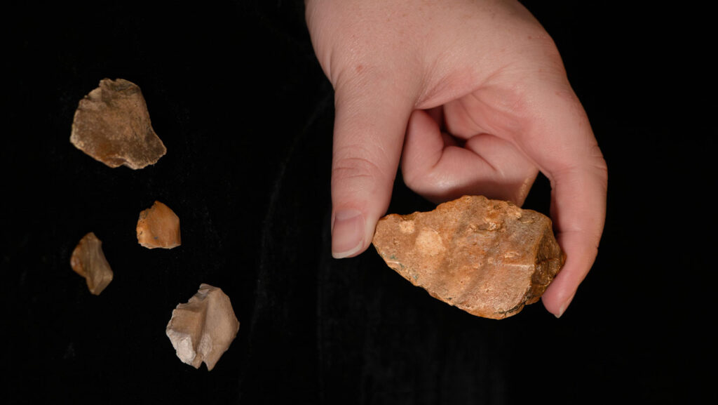 7 stone tools might rewrite the timeline of hominid migration in Indonesia