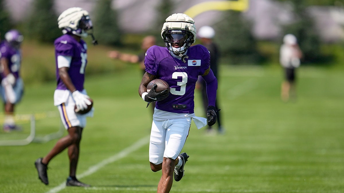 Jordan Addison in action