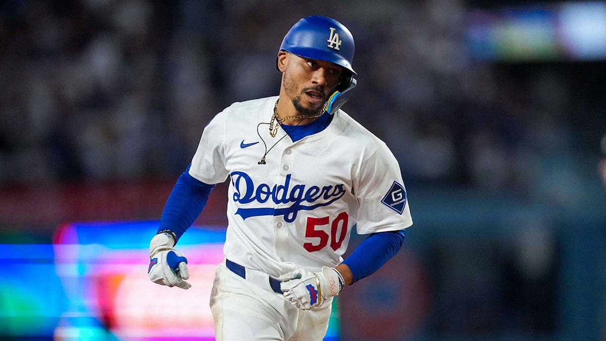 Mookie Betts runs bases